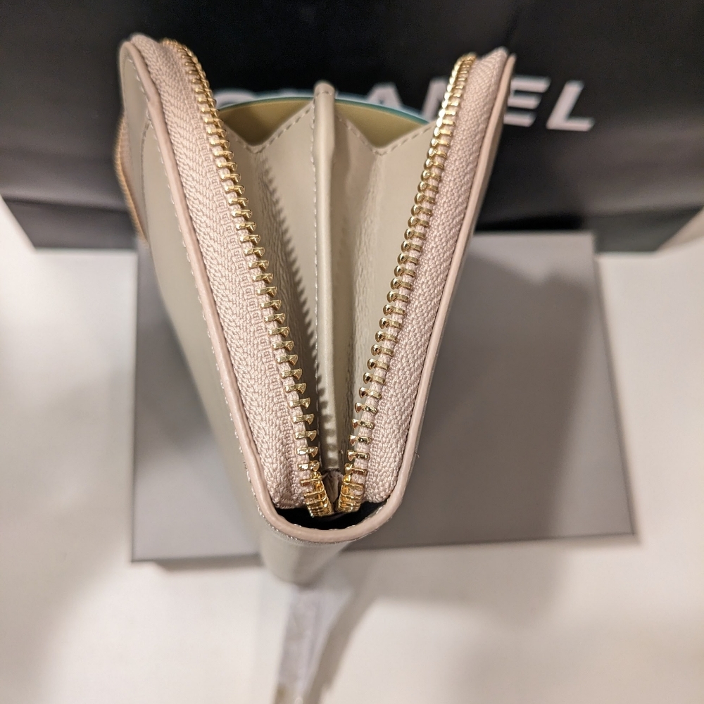 SOLD 💯 Lancaster Paris Nude Zipper Wallet NIB $240 - Picture 7 of 16
